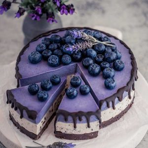 Stracciatella Maqui White Chocolate Cheesecake