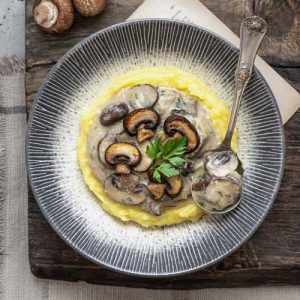 Easy Vegan Mushroom Stroganoff